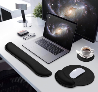 Azeka - Sada 3 v 1 ergonomická podložka pod myš s gelovým polštářkem + podložka pod zápěstí z paměťové pěny + podložka na nápoje